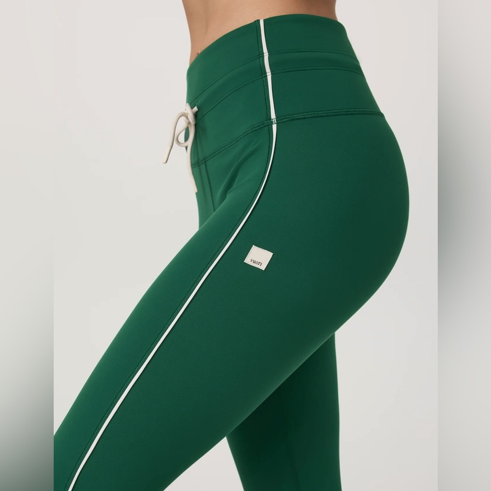 NWT Vuori Daily Piped Legging Size Small Sold Out Green - Picture 2 of 2